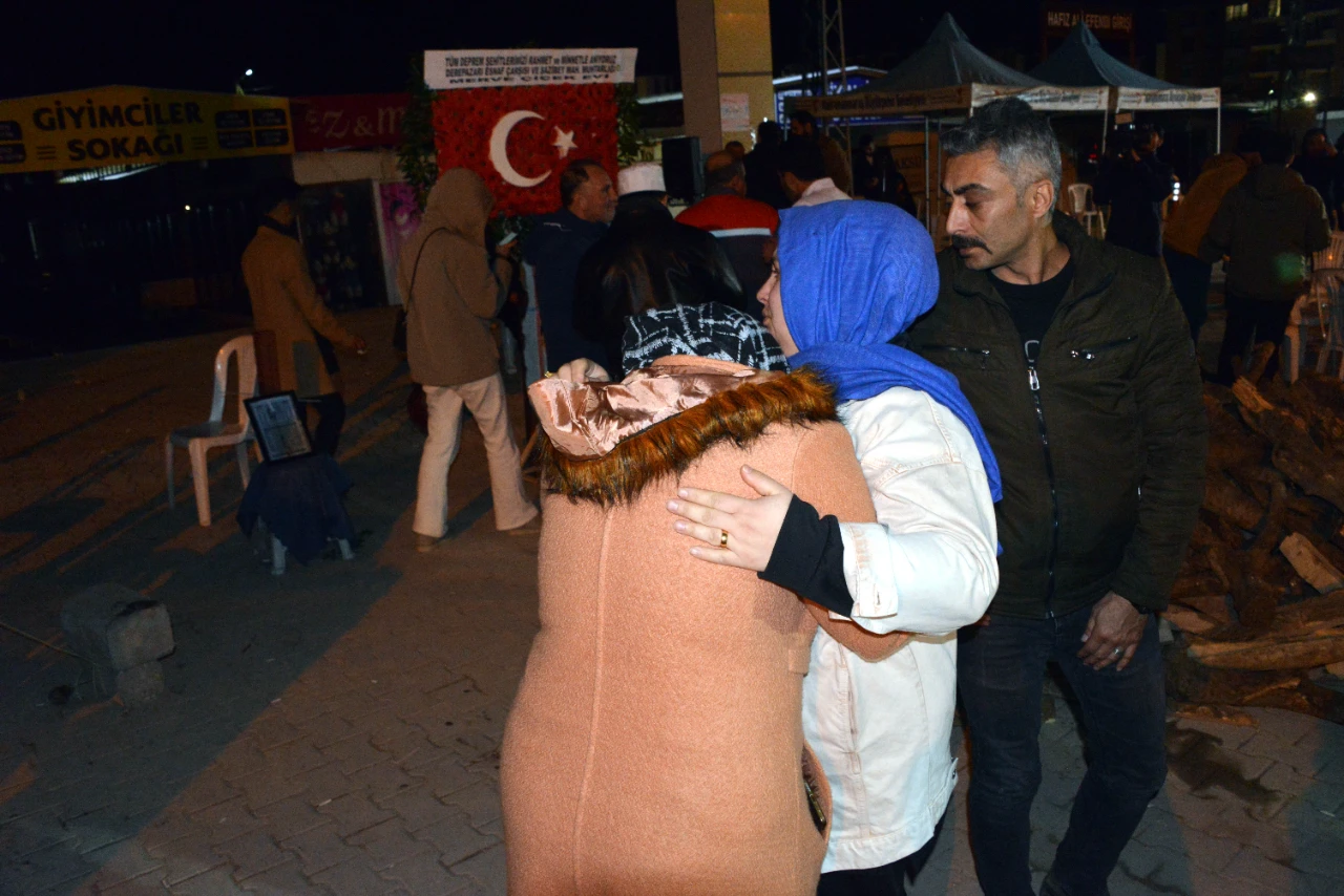 Ebrar Siteleri'nde 6 Şubat Anmasında Duygusal Anlar (10)