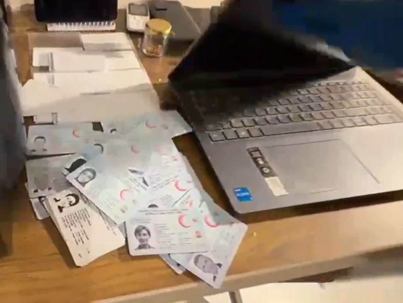 ‘Firavun’ Ve ‘Profesör’ Lakaplı Çeteye Operasyon 10 Milyonluk Siber Vurgun Ortaya Çıktı (5)