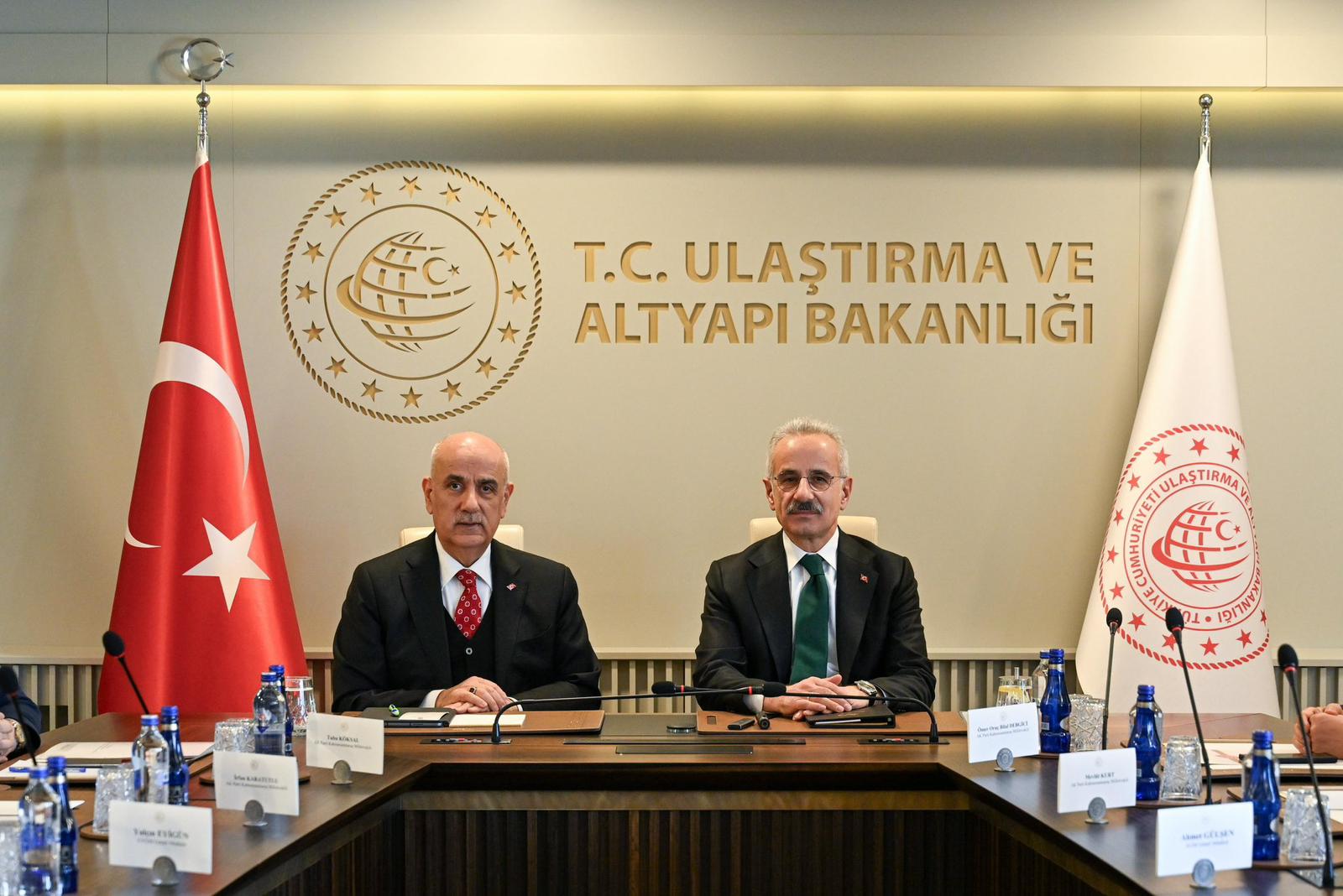 H A Utjrt Ww A E O N E B