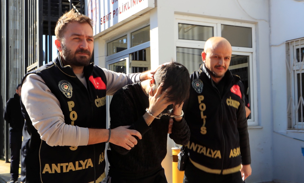 Hamile Eşini Silahla Yaralayan Şahıs Tutuklandı1