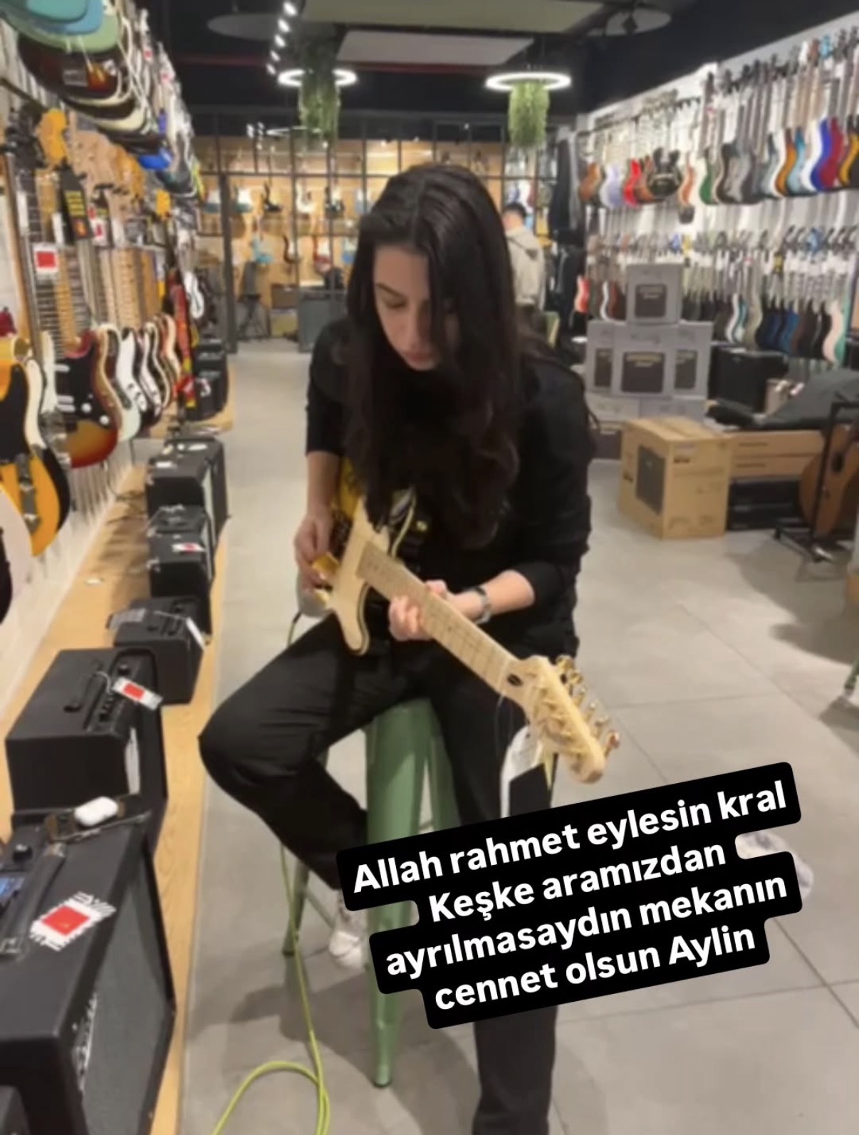 I S T A N B U L H A C I O S M A N M E T R O I S T A S Y O N U N D A 1181517 350949