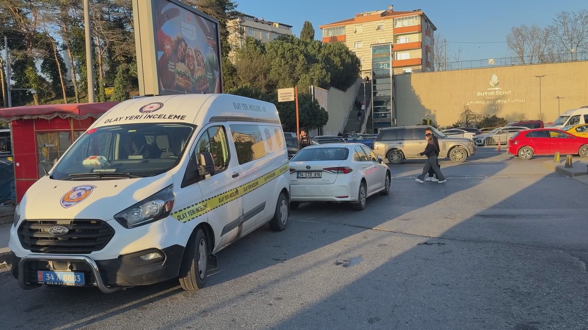 I S T A N B U L H A C I O S M A N M E T R O I S T A S Y O N U N D A 1181526 350949