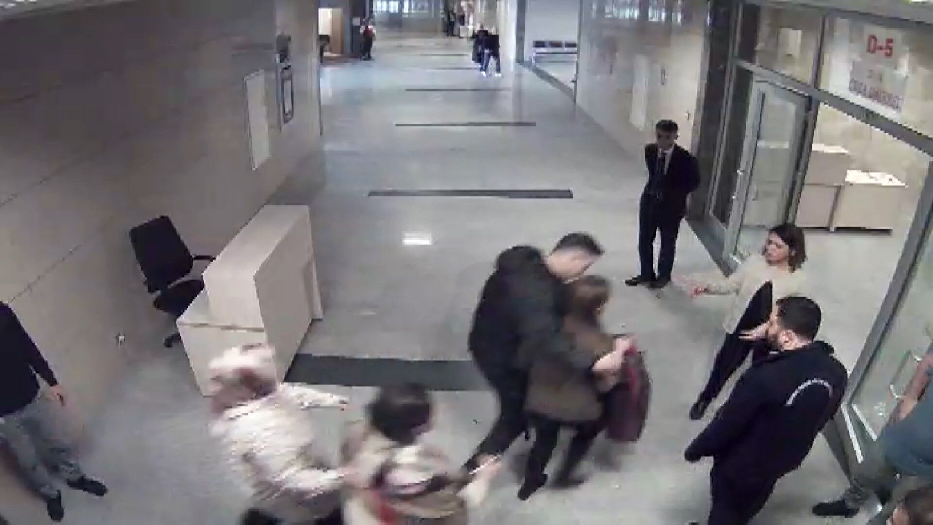 I S T A N B U L S A V C I N I N H A K I M E S I L A H L I S A L D I 1182505 351239