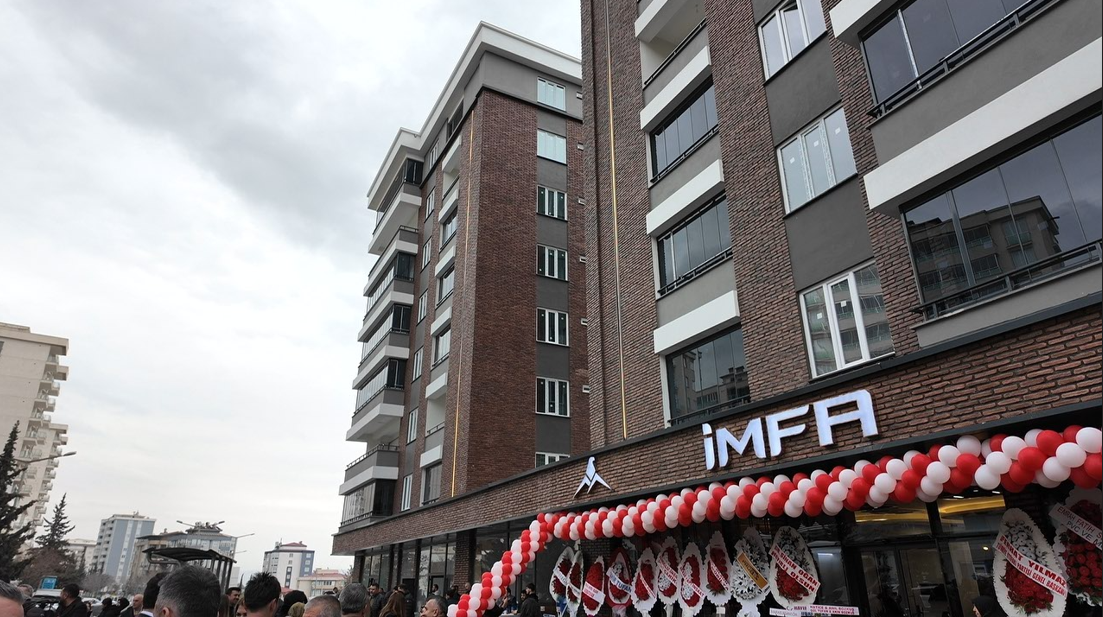İmfa Yapı’dan Kahramanmaraş’ta Çifte Tören Yeni Ofis Açıldı, Anahtarlar Teslim Edildi (1)-1