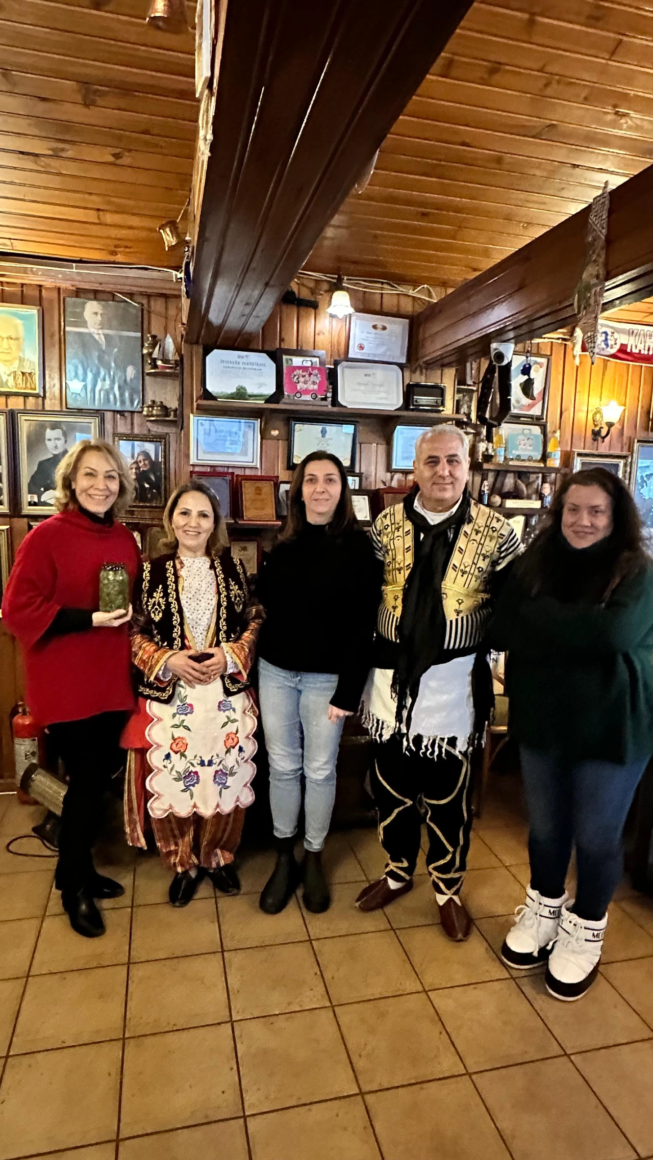 İstanbul’da 12 Yıllık Gelenek Tirşik Günü Kahramanmaraşlıları İstiklal’de Buluşturdu (21)