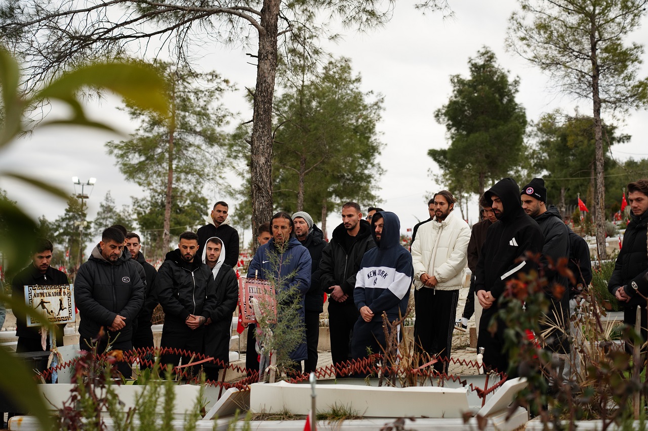 İstiklalspor, Deprem Şehitlerini Rahmetle Andı (4)