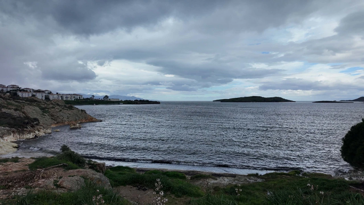 İzmir’de Göçmen Botu Battı 3 Ölü, 4 Kayıp (2)