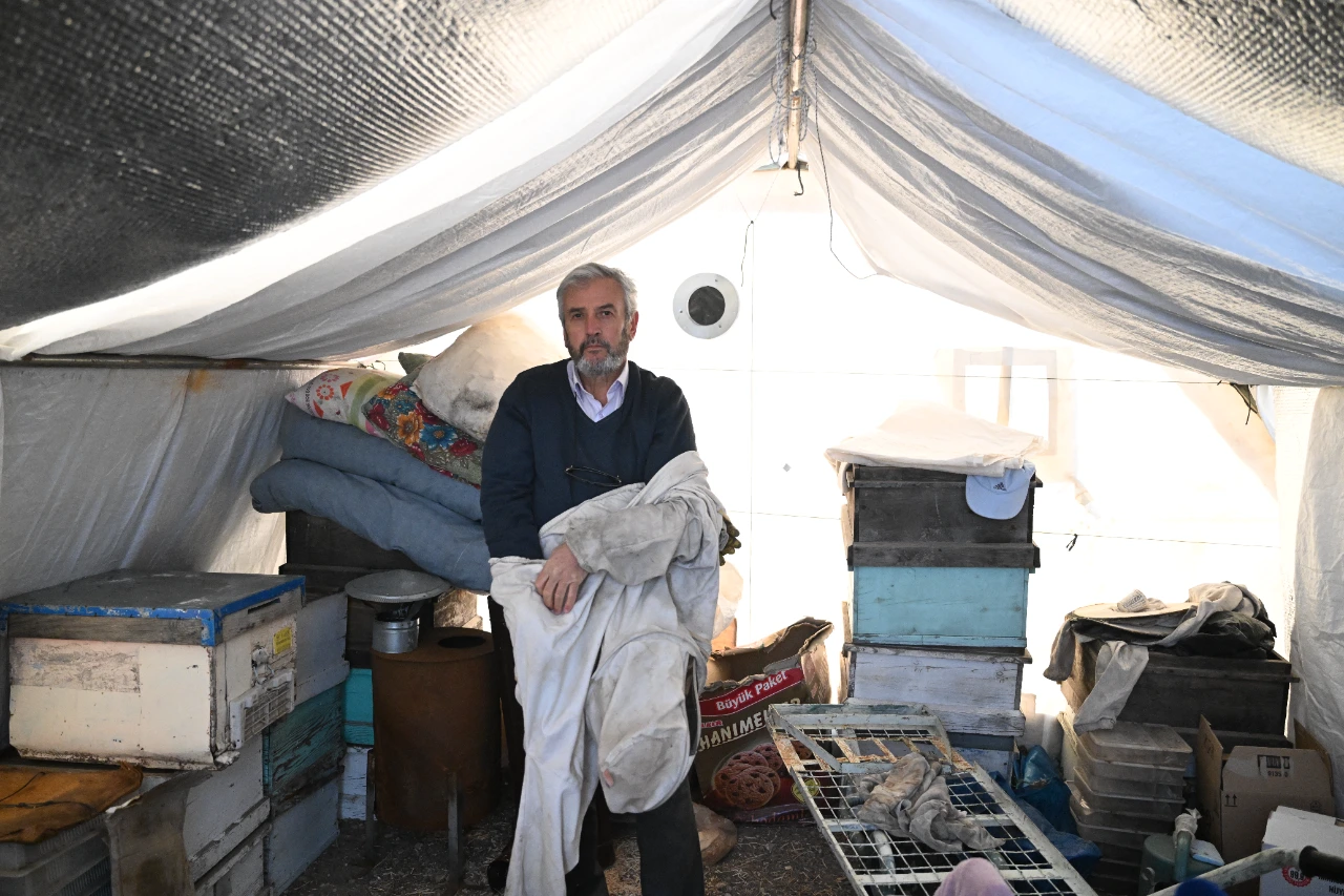 Kahramanmaraş Depreminde Arılarını Kaybeden Arıcı, Devlet Desteğiyle Üretime Devam Etti (2)