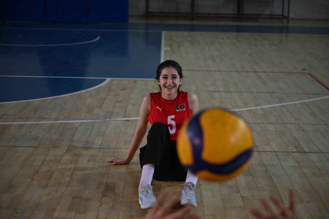 Kahramanmaraş Depreminde Yürüyemez Denmişti, Şimdi Milli Takımda (8)