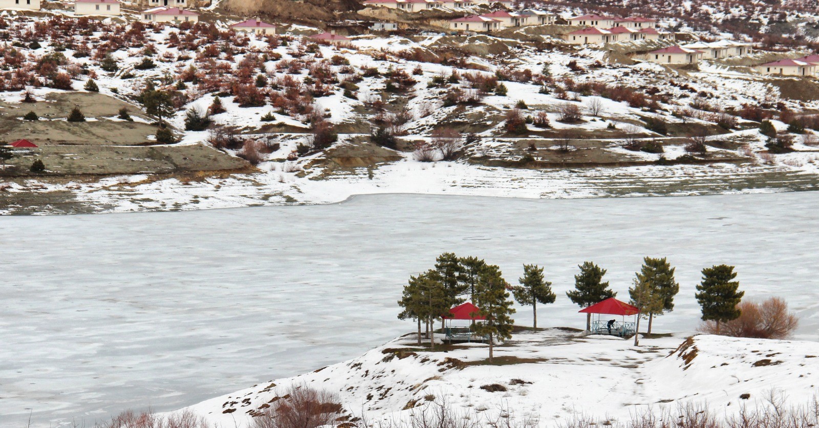 Kahramanmaraş Göksun’da Baraj Ve Göletler Dondu (5)