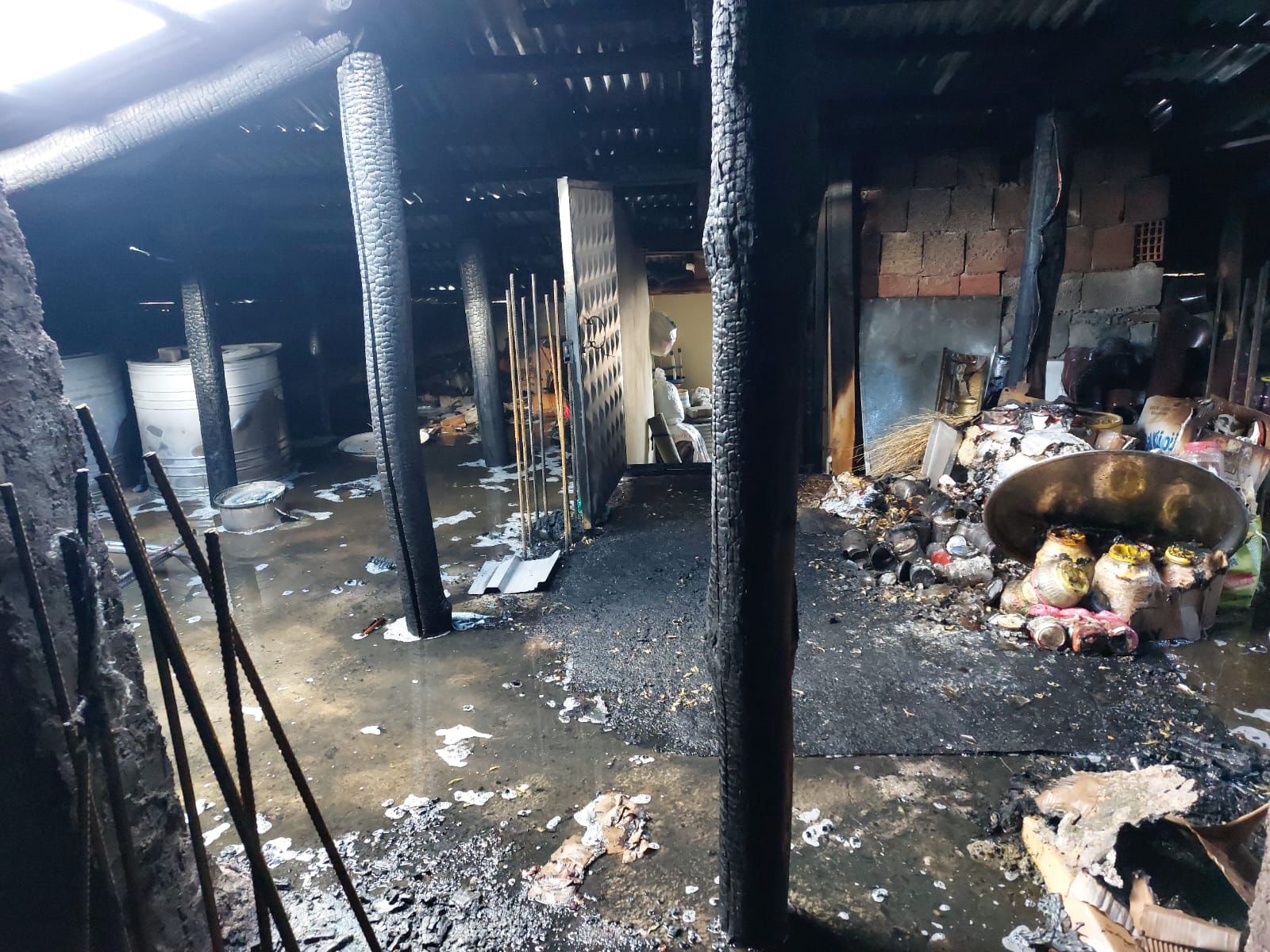 Kahramanmaraş Göksun’da Çatı Yangını Paniğe Yol Açtı, Itfaiye Felaketi Önledi3