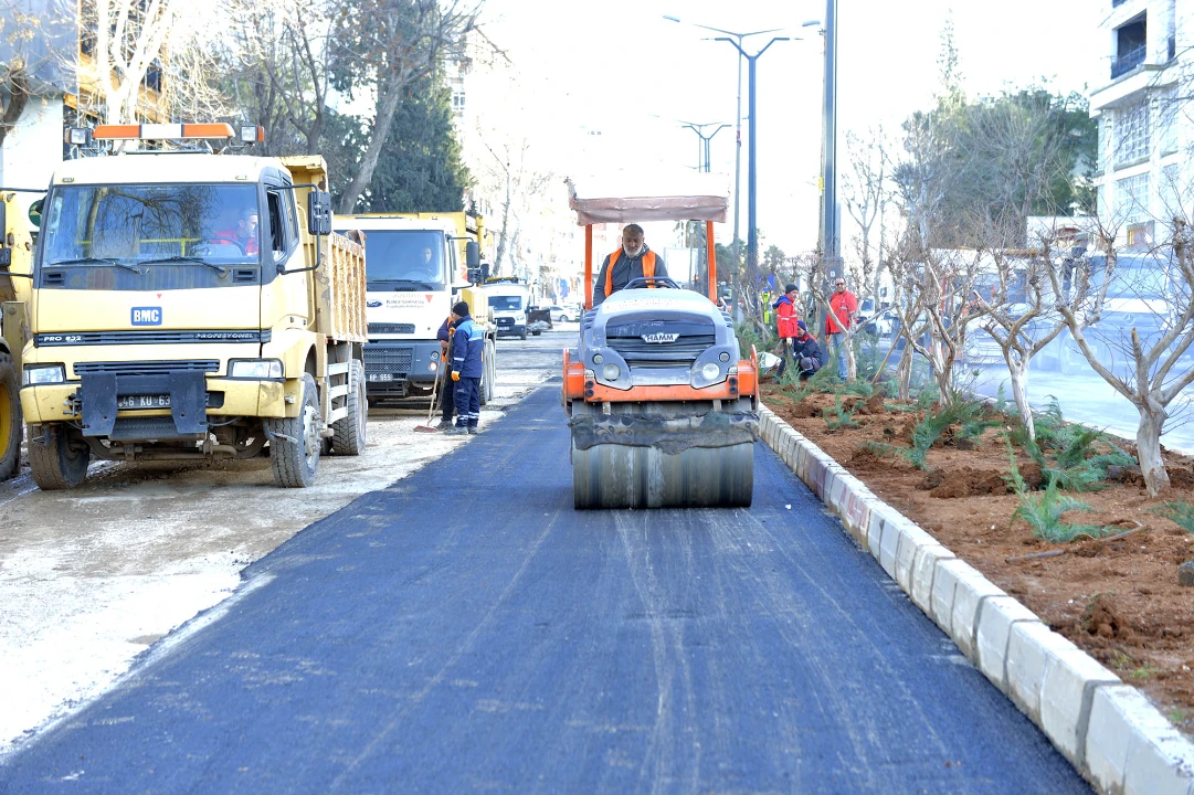 Kahramanmaraş Tarihinde En Büyük Asfalt Hamlesi Başlatıldıtrabzon Bulvarı (2)