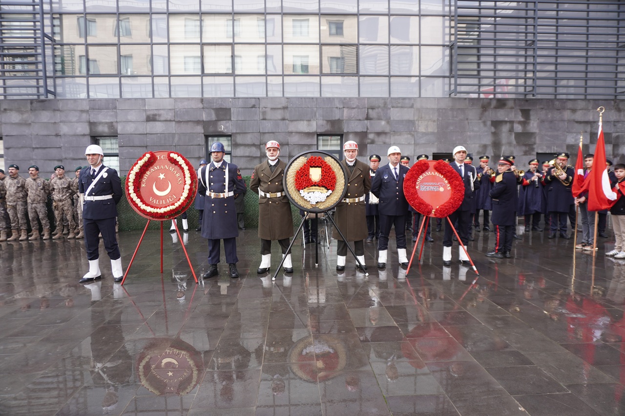 Kahramanmaraş’ın Kurtuluşunun 106. Yılında Atatürk Anıtı’na Çelenk Sunuldu (1)