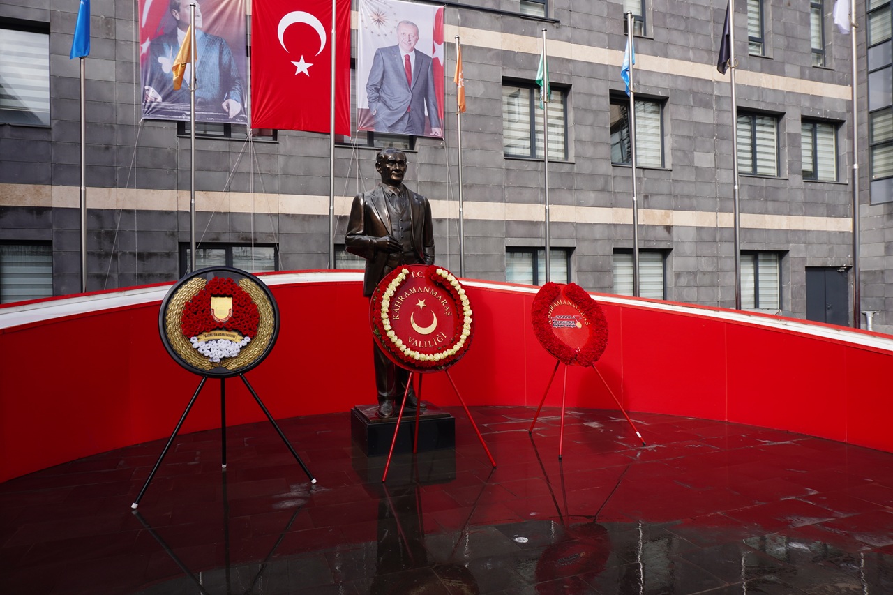 Kahramanmaraş’ın Kurtuluşunun 106. Yılında Atatürk Anıtı’na Çelenk Sunuldu (3)
