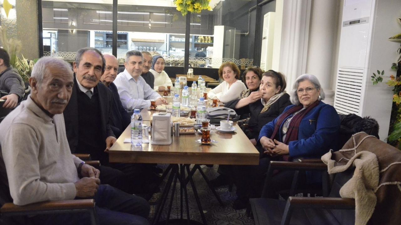 Kahramanmaraş’ta 30 Yıl Sonra Unutulmaz Sınıf Buluşması (2)