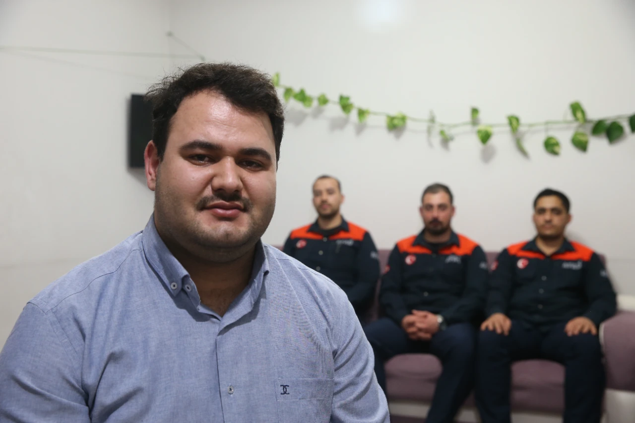 Kahramanmaraş’ta Enkazdan Sağ Çıkan Salih 3 Yıl Sonra Afad Ekibiyle Buluştu (7)