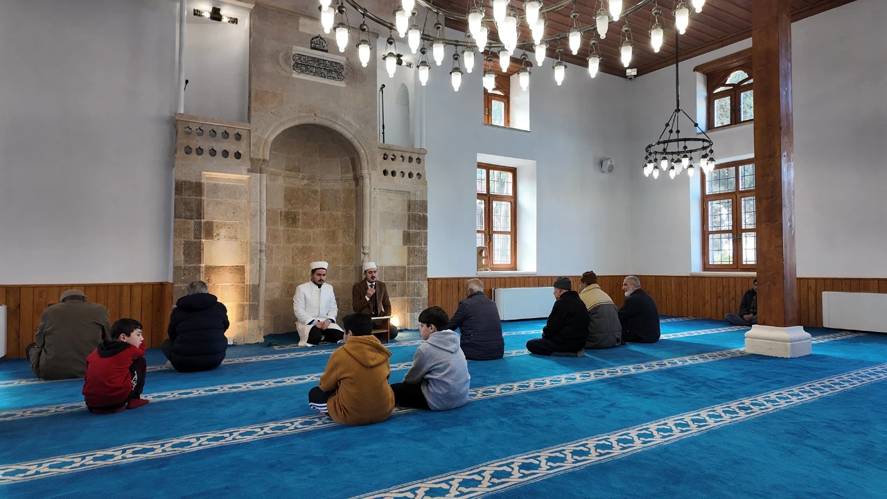 Kahramanmaraş’ta Restorasyonu Tamamlanan 5 Camii Daha Ibadete Açıldı (1)