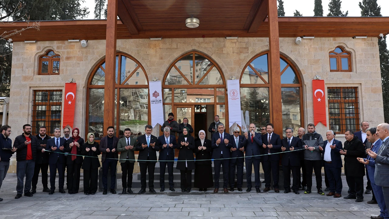 Kahramanmaraş’ta Restorasyonu Tamamlanan 5 Camii Daha Ibadete Açıldı (2)