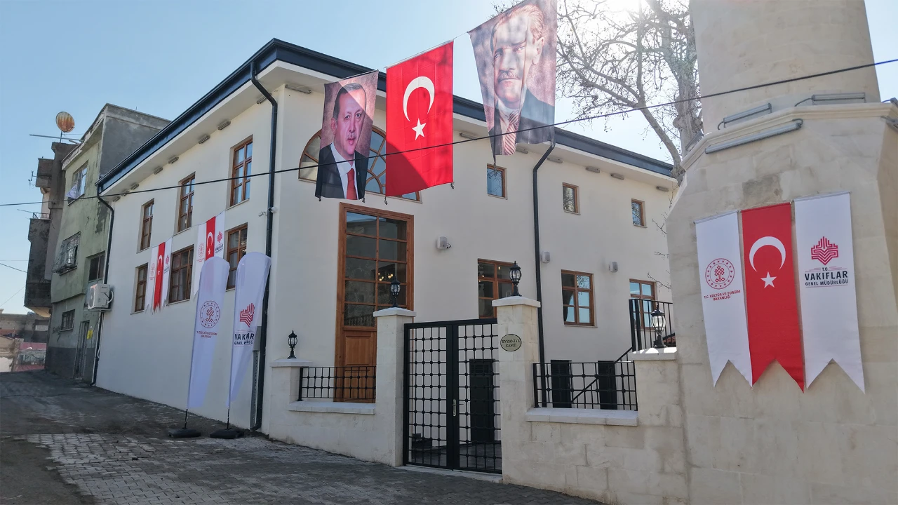 Kahramanmaraş’ta Restorasyonu Tamamlanan 5 Camii Daha Ibadete Açıldı (5)