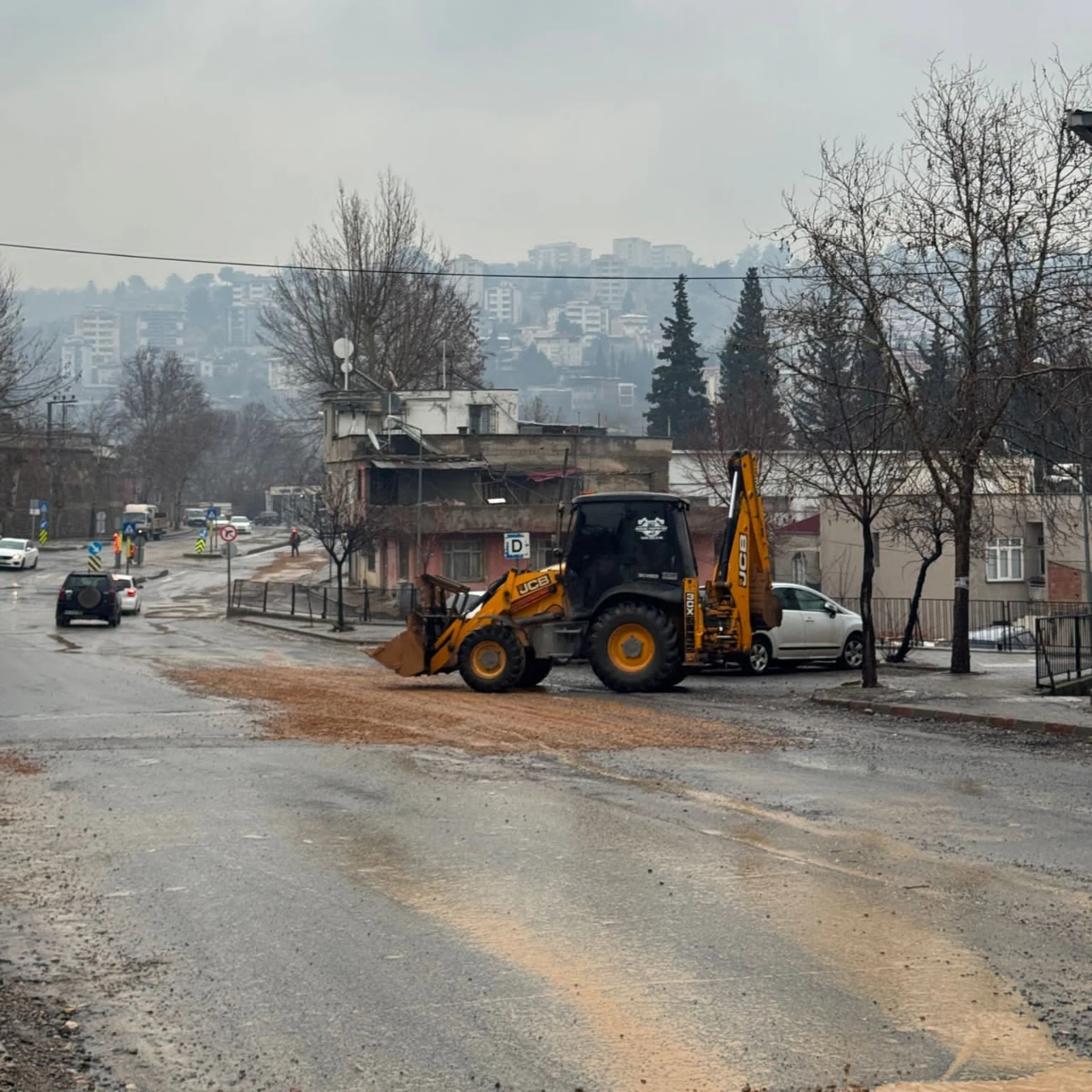 Kahramanmaraş’ta Yağış Sonrası Bozulan Yollar Onarılıyor (4)
