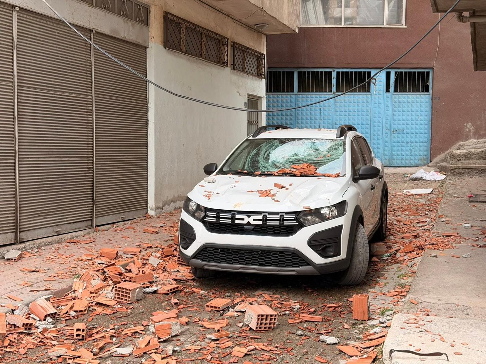 Ordu’da Saatte 100 Kilometreyi Bulan Fırtına Çatıları Uçurdu3