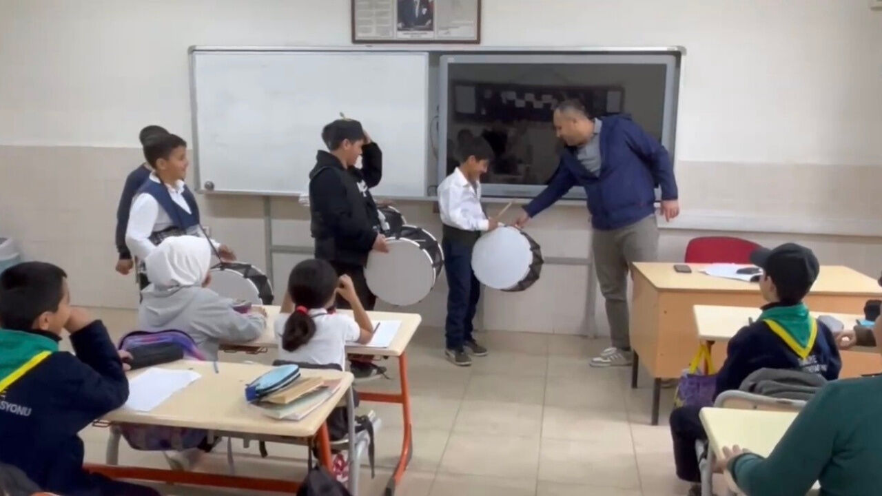 Osmaniye’de Ramazan Davulu Okulda Çaldı (5)