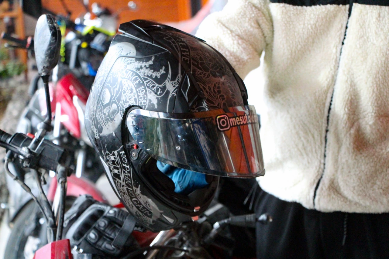 Tir’ın Altına Sıkışan Kurye Mucizeyle Kurtuldu (9)