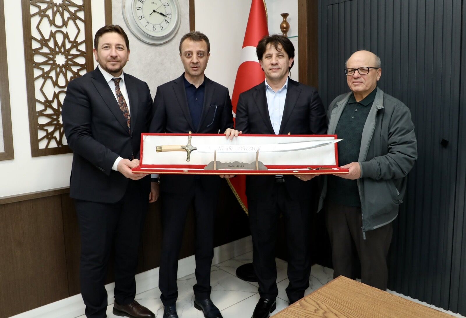 2D24Ff57 44B1 429D 8805 2F2Fde833918