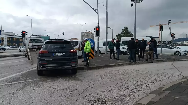 8 Ayrı Suçtan Aranan Şüpheli Polisin Takibiyle Yakalandı (1)