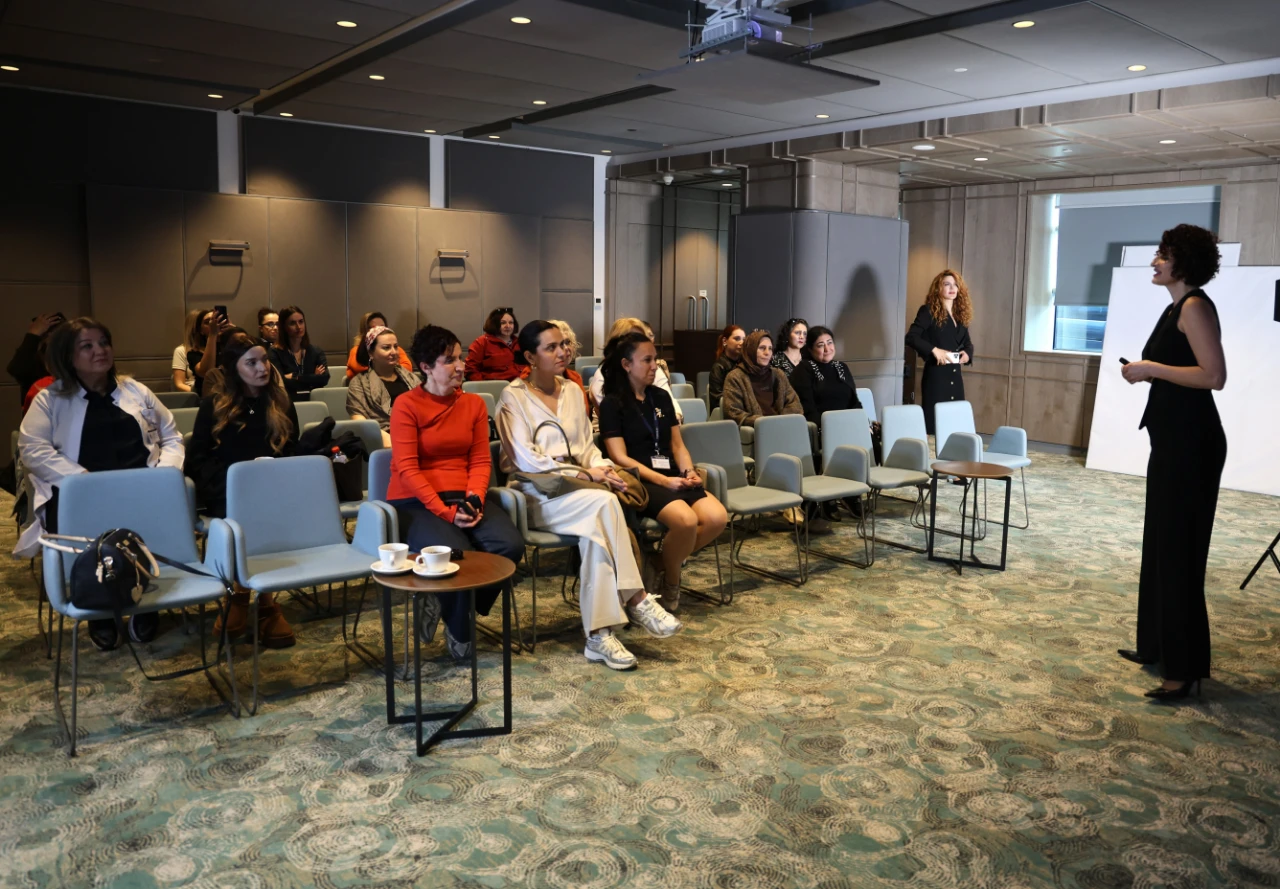 Adana’da Kanseri Yenen Güzellik Uzmanı, Şimdi Kadınlara Umut Oluyor (3)