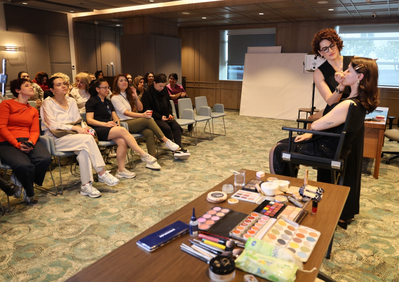 Adana’da Kanseri Yenen Güzellik Uzmanı, Şimdi Kadınlara Umut Oluyor (5)