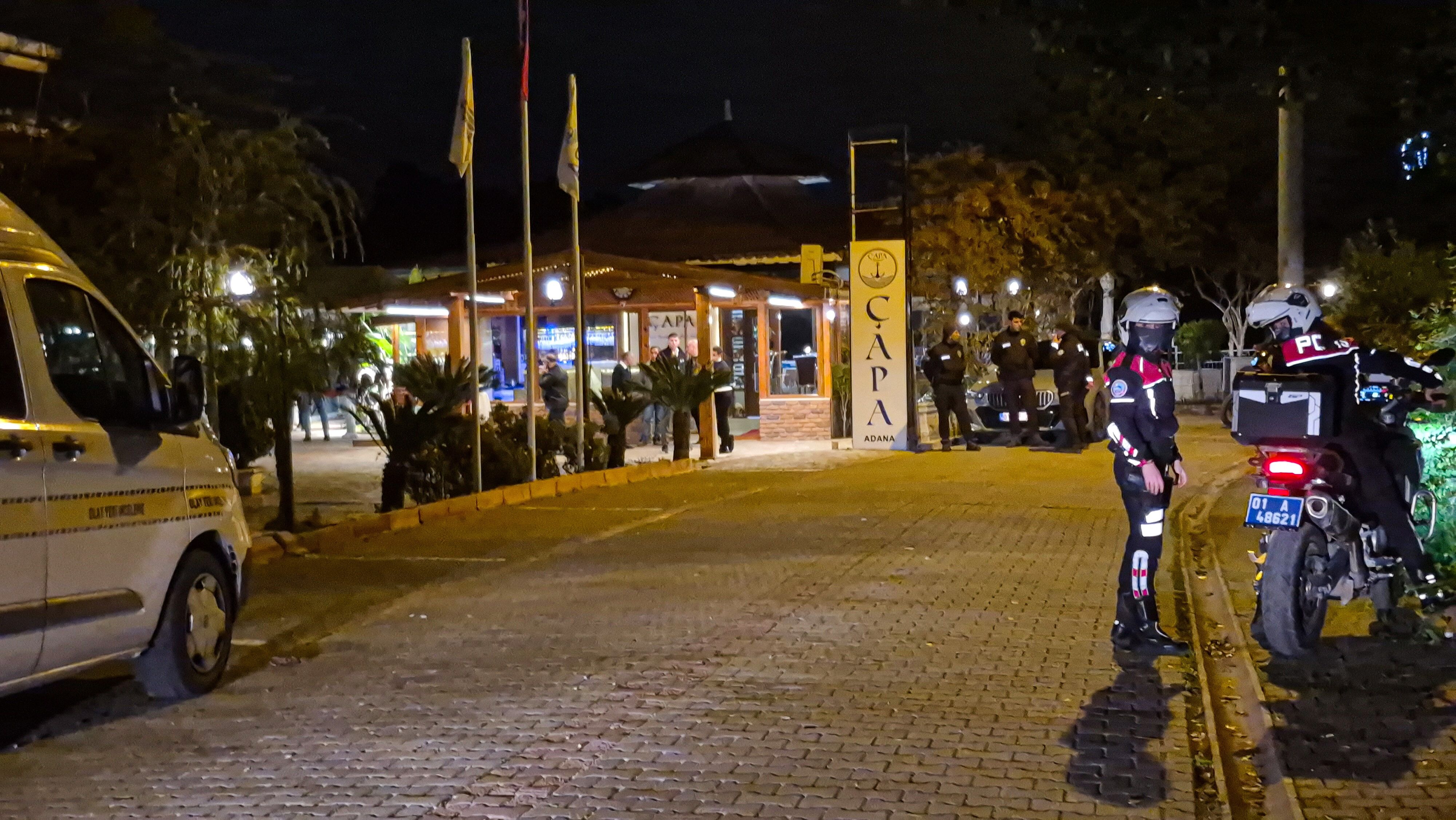 Adana’da Restoranda Çıkan Silahlı Kavga 1 Kişi Hayatını Kaybetti (4)