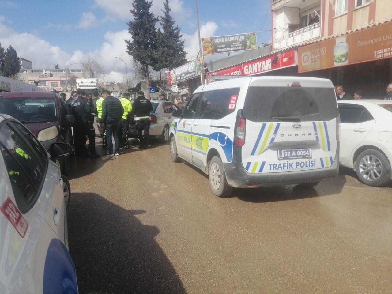 Adıyaman Besni’de Zincirleme Kaza 6 Kişi Yaralandı