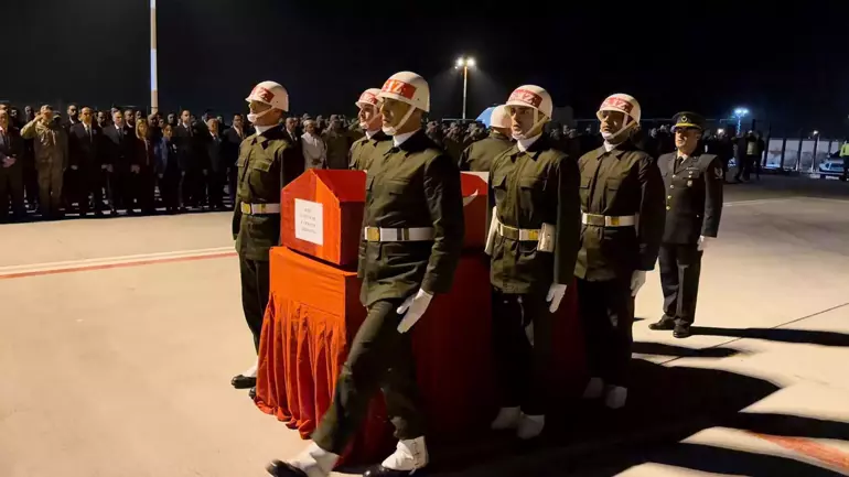 Ağrı Doğubayazıt’ta Askeri Araç Devrildi 2 Şehit, 3 Yaralı (2)