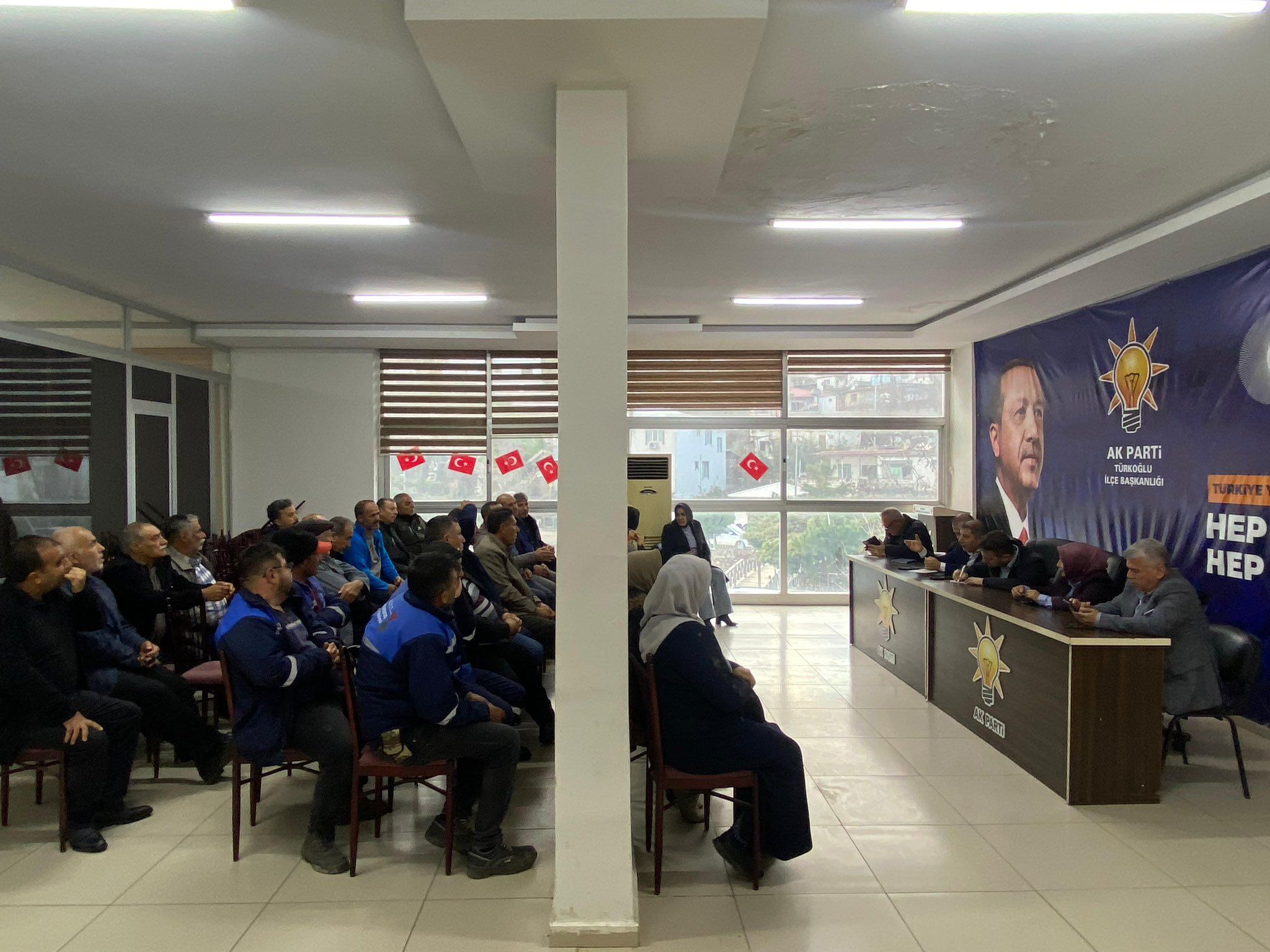 Ak Parti Türkoğlu İlçe Teşkilatı Danışma Toplantısını Gerçekleştirdi (2)