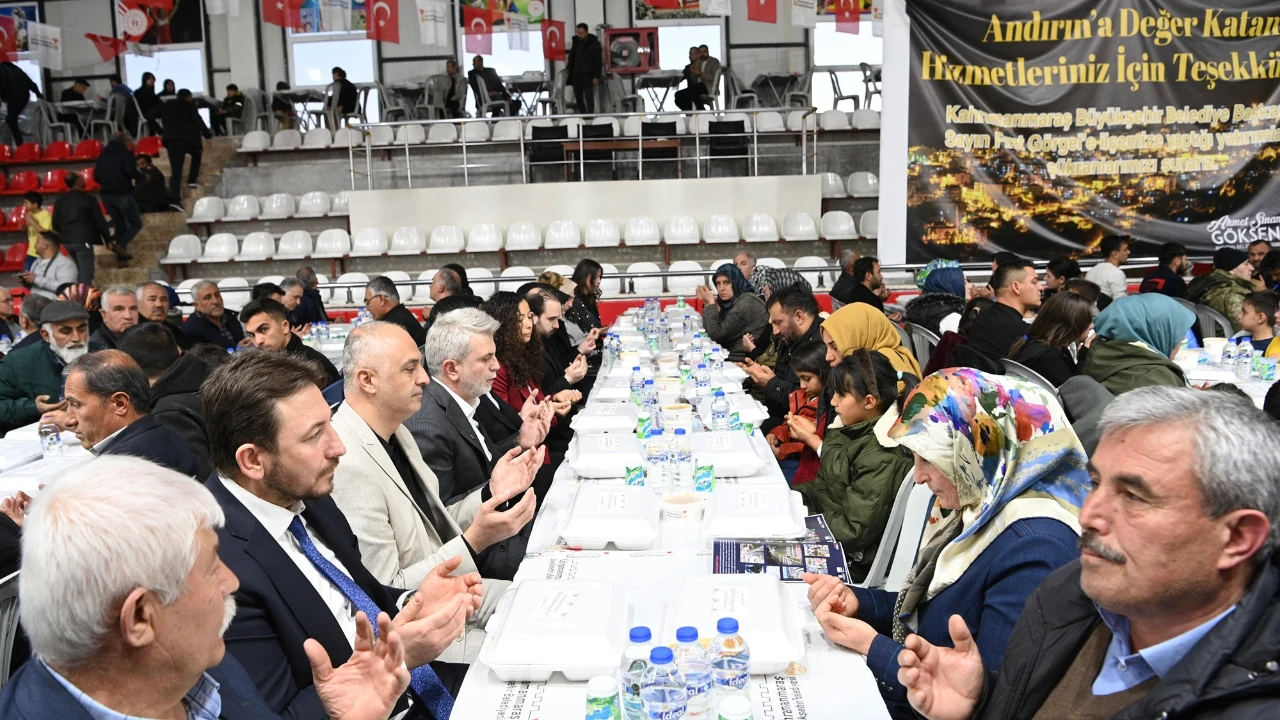 Andırın’da Gönül Sofrası Kuruldu Yüzlerce Kişi Iftarda Buluştu (6)