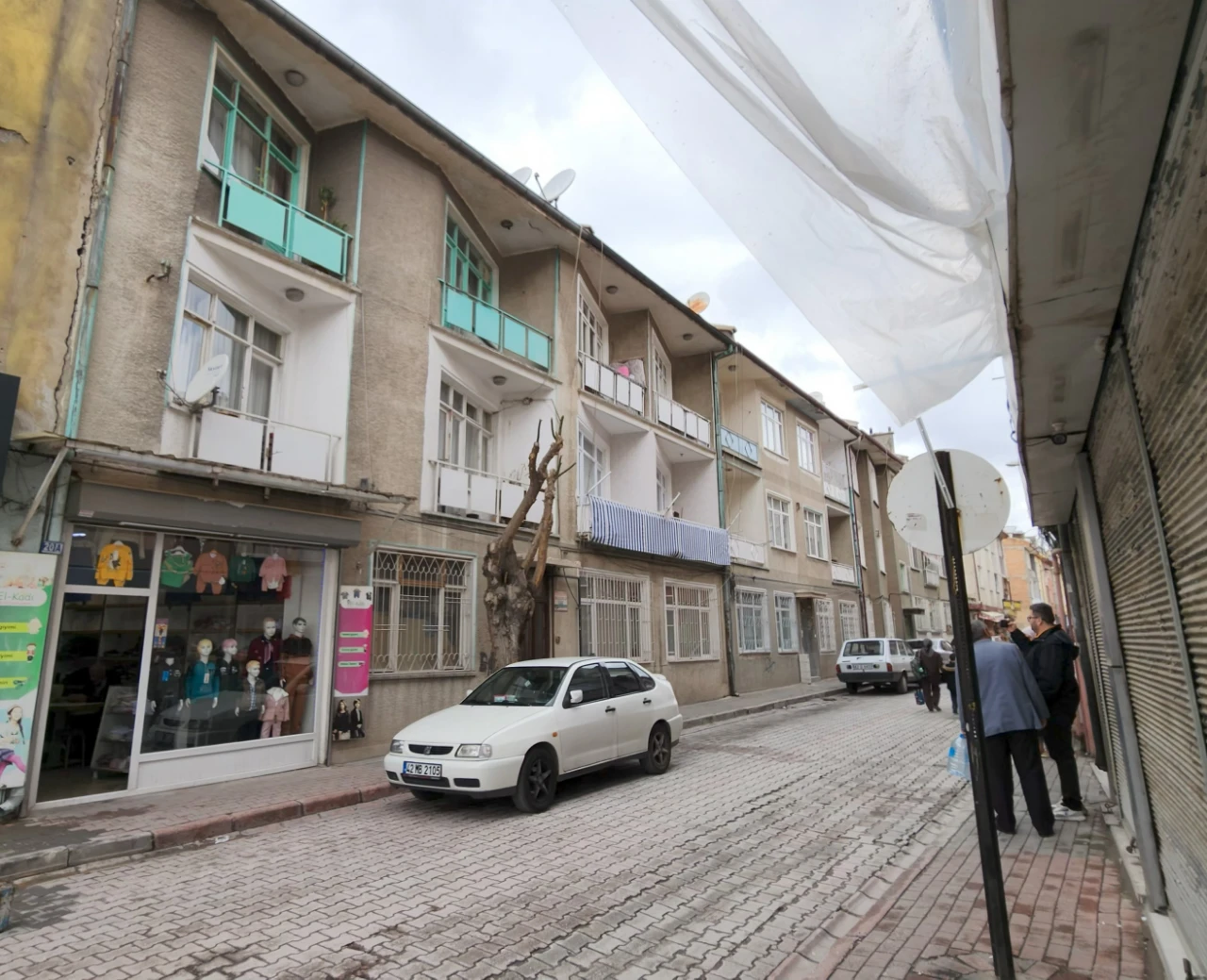 Babasını Boğdu, Cenazesiyle Aynı Evde Kaldı! Şüpheli Yakalandı (5)