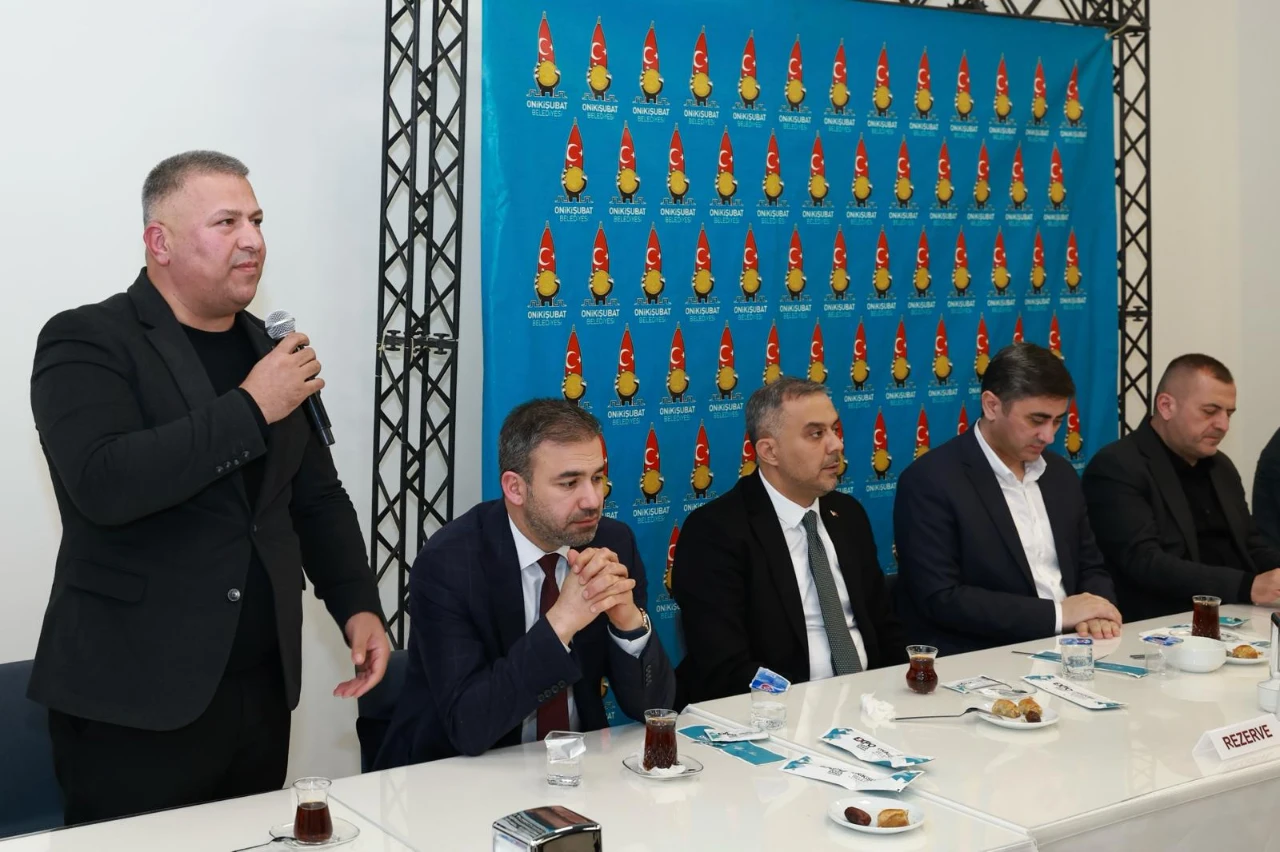 Başkan Toptaş Muhtarlarla Iftar Sofrasında Buluştu (6)