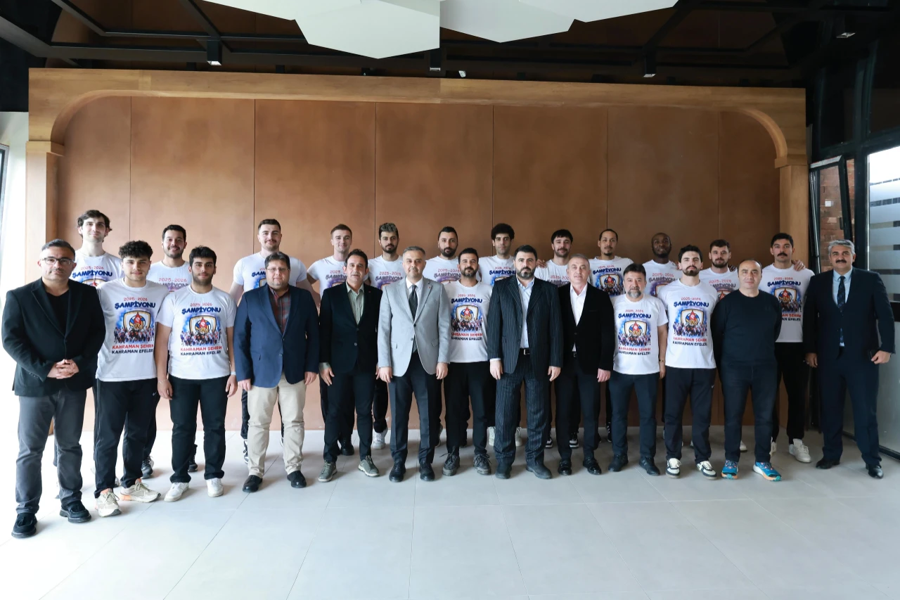 Başkan Toptaş Şampiyon Onikişubat Belediyespor Ile Buluştu (5)