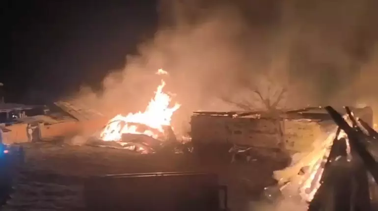 Bolu'daki Yangında 4 Ev Ile 8 Samanlık Kullanılamaz Hale Geldi (2)