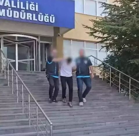 Camide Komşusunu Bıçaklayıp Öldüren Sanığa 16 Yıl Hapis (1)