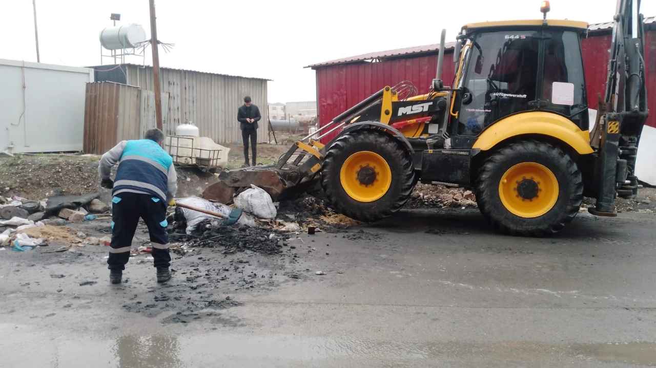 Dulkadiroğlu Belediyesi, Bayram Öncesi Temizlik Çalışmalarını Hızlandırdı (3)