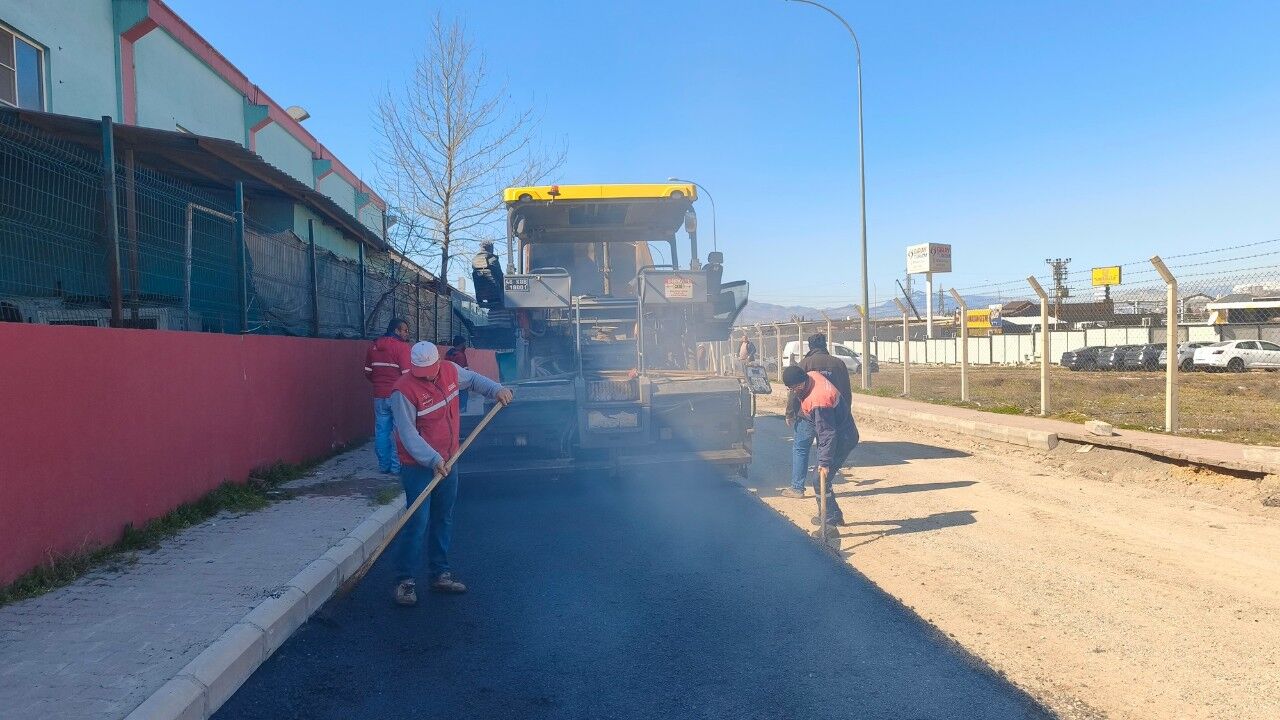 Dulkadiroğlu Ve Onikişubat’ta Asfalt Çalışmaları Devam Ediyor (4)