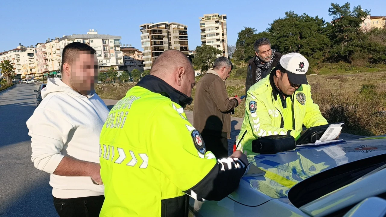Ehliyeti Alınmıştı, Üçüncü Kez Alkollü Direksiyon Başında Yakalandı, 390 Bin Tl Ceza Yedi (3)
