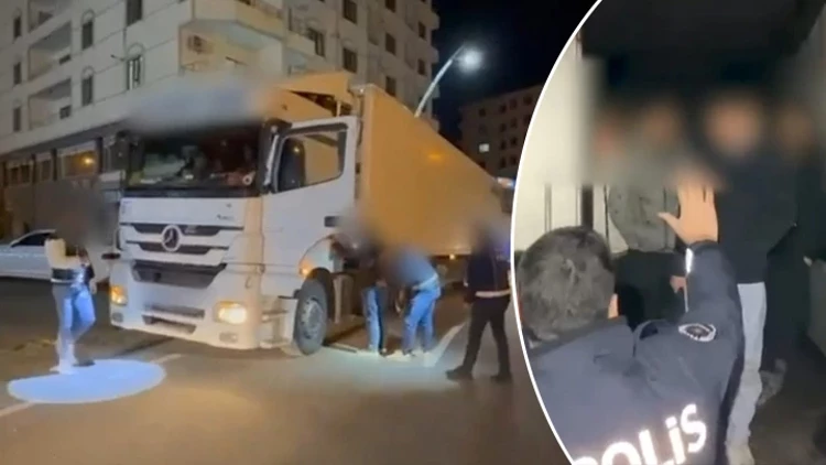 İran Sınırından Türkiye'ye Giren 25 Kaçak Göçmen, Tir'da Yakalandı (2)