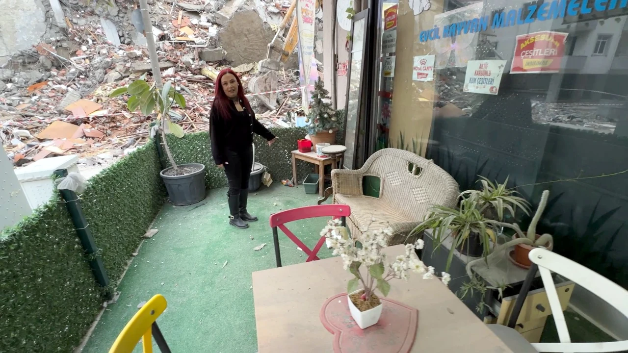 İstanbul Avcılar’da Kentsel Dönüşüm Yıkımı Sırasında 5 Katlı Bina Çöktü (9)