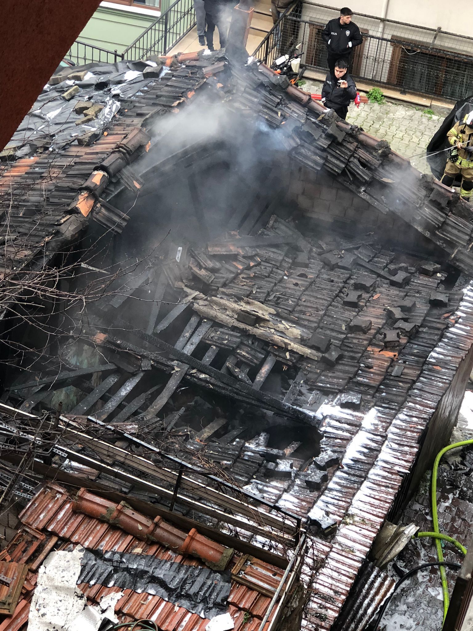 Istanbul Kagithane’de Gecekondu Alev A 1215424 361405 (1)