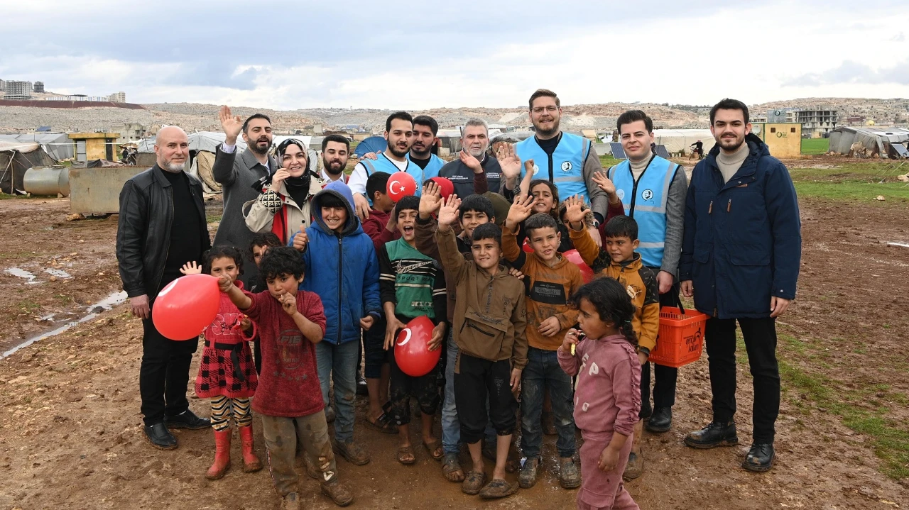 Kahramanmaraş Büyükşehir’den İdlib’e Iftar Sofrası! (7)