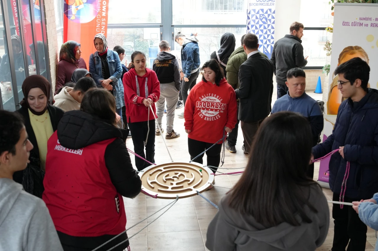 Kahramanmaraş Onikişubat’ta Down Sendromu Etkinliği! Dokmer’de Sevgi Kazandı (5)