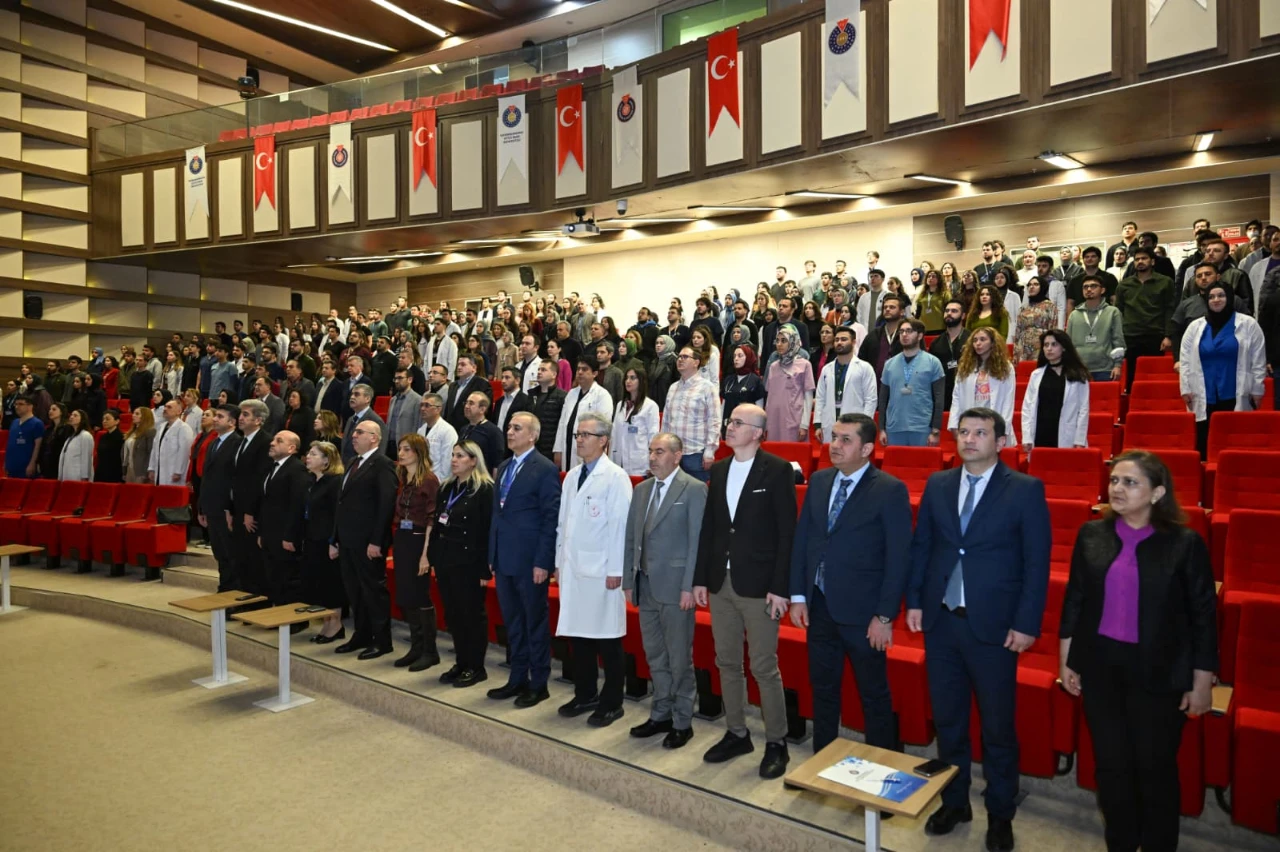 Kahramanmaraş Sütçü İmam Üniversitesi’nde 14 Mart Tıp Bayramı Kutlandı (4)